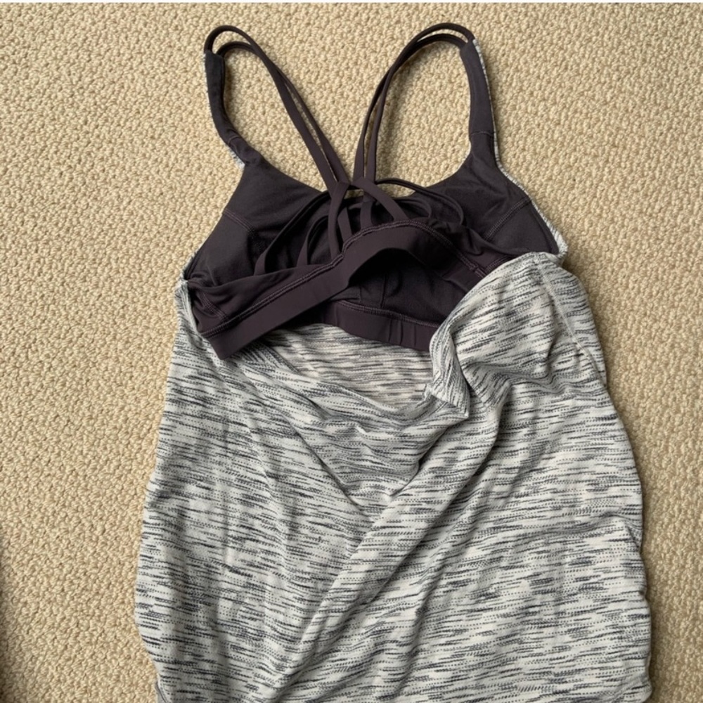 Lululemon bundle - Picture 2 of 3